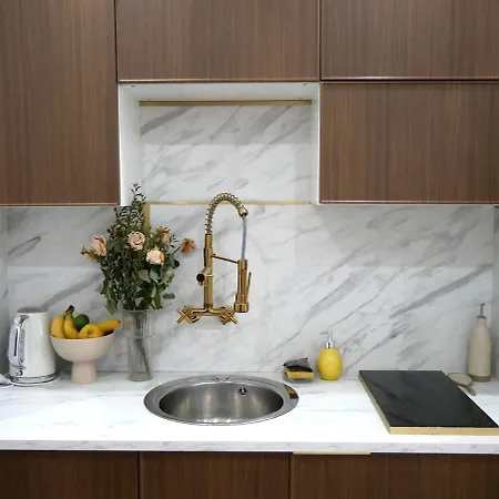 - Promenade & Apartman Nizza