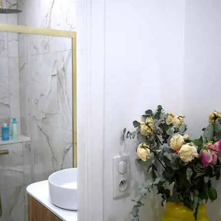 - Promenade & * Nizza