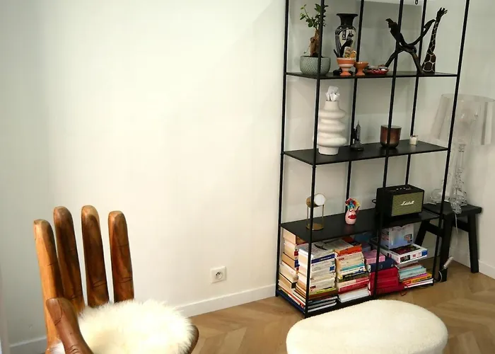 - Promenade & Apartman Nizza