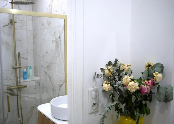 - Promenade & * Nizza